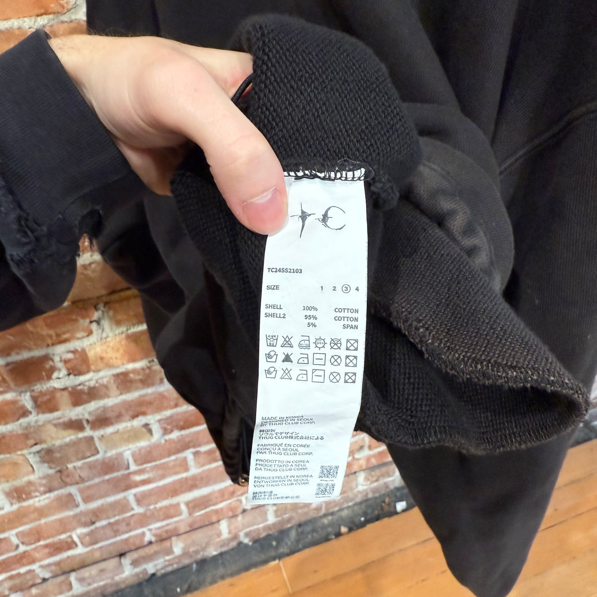 THUG CLUB POCKET CREWNECK ‘BLACK’