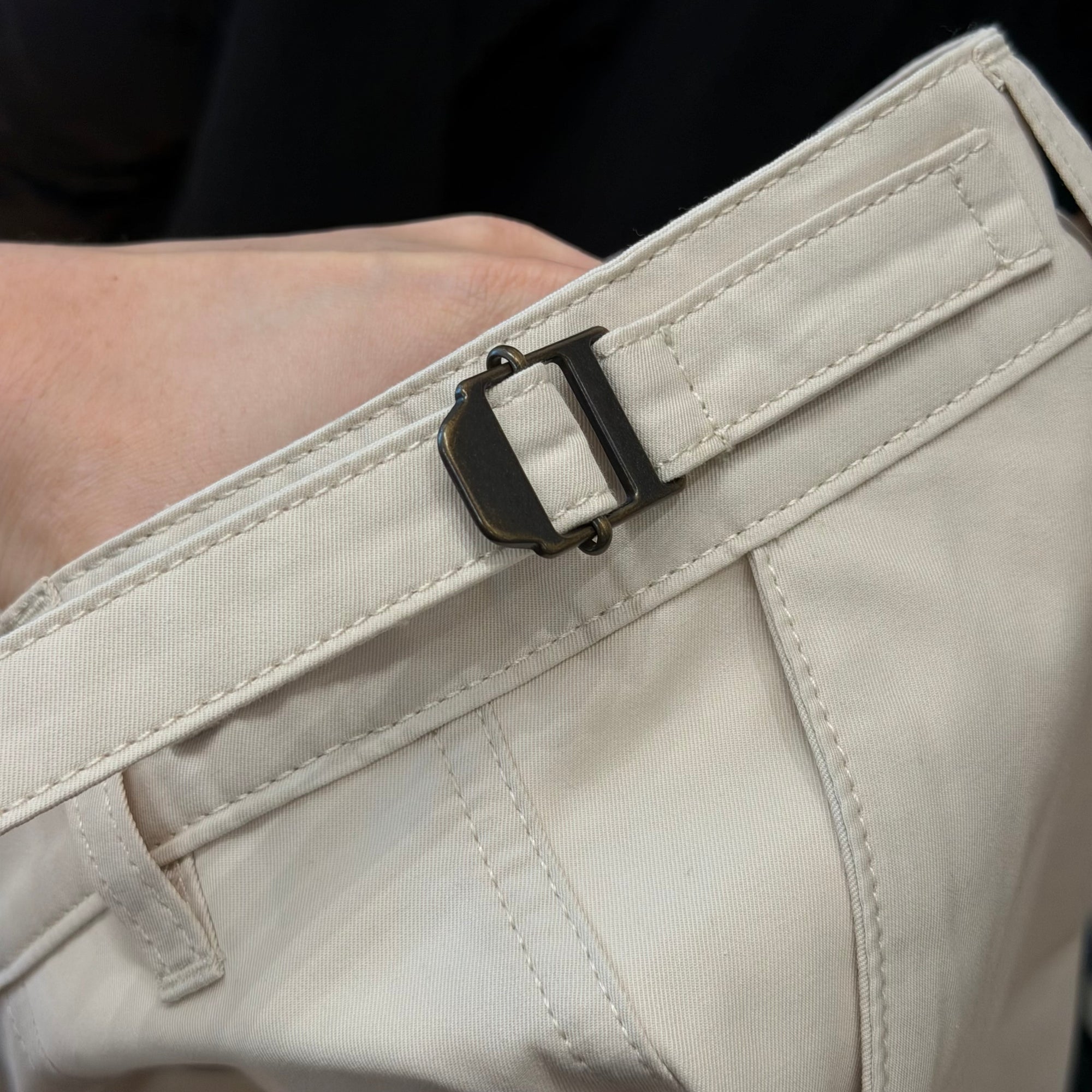 VETEMENTS SS25 CARGO SHORTS ‘WHITE’