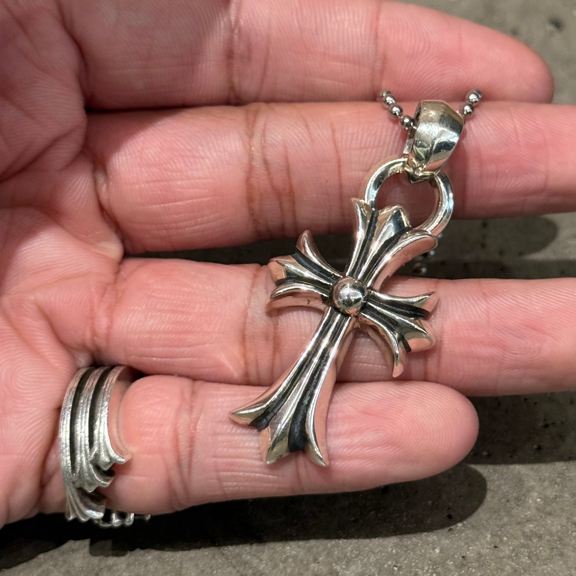 CHROME HEARTS SMALL CROSS W/ BALE NECKLACE ‘SILVER’