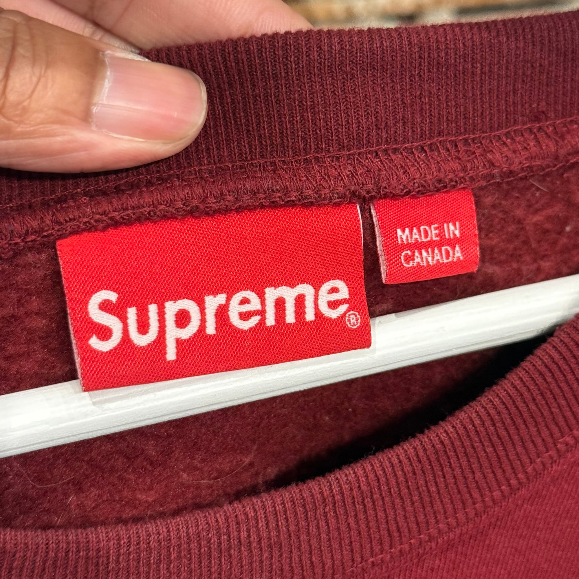 SUPREME FW22 BOX LOGO CREWNECK ‘BURGUNDY’