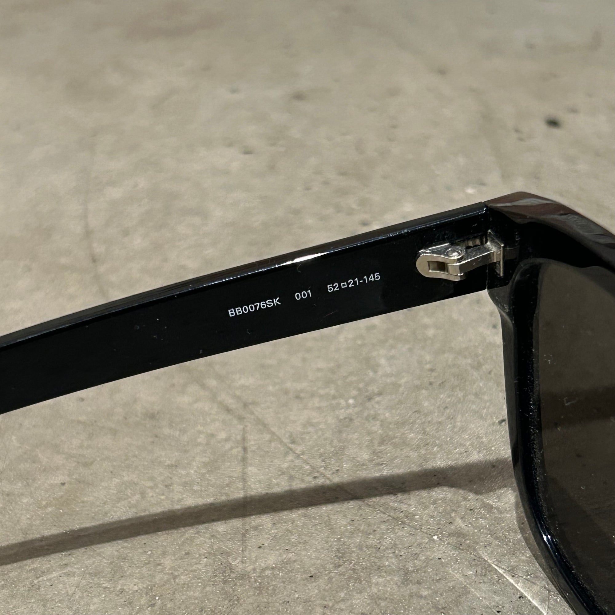 BALENCIAGA LOGO ARM SUNGLASSES ‘BLACK’