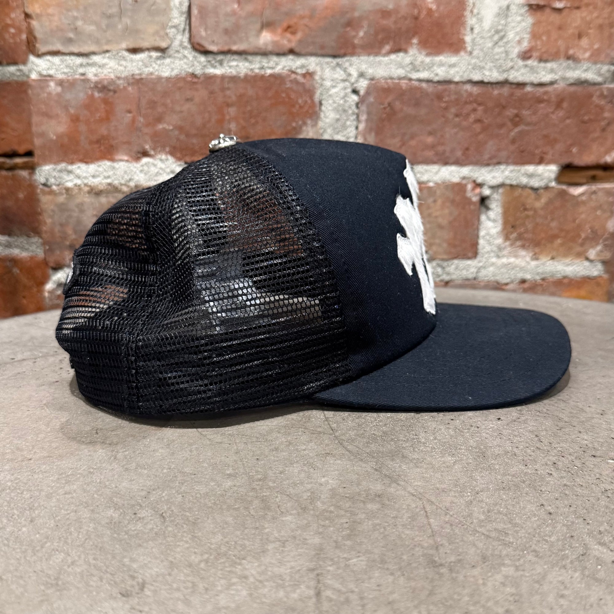 CHROME HEARTS TRIPLE PONY HAIR CROSS PATCH TRUCKER ‘BLACK’