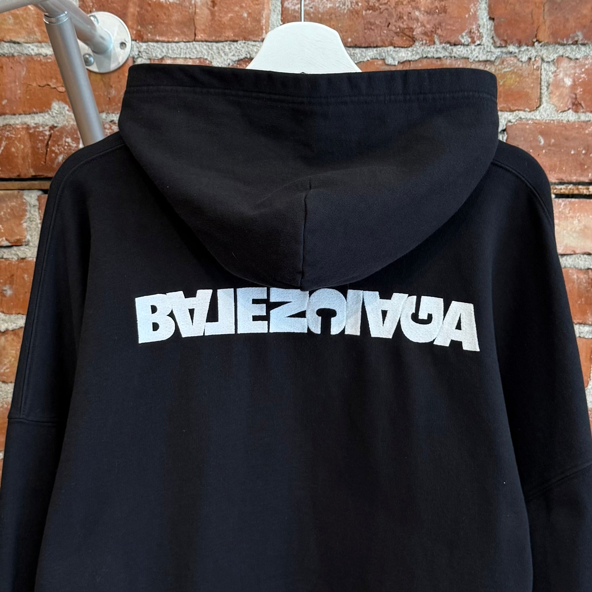 BALENCIAGA FW22 TURNOVER LOGO HOODIE ‘BLACK’