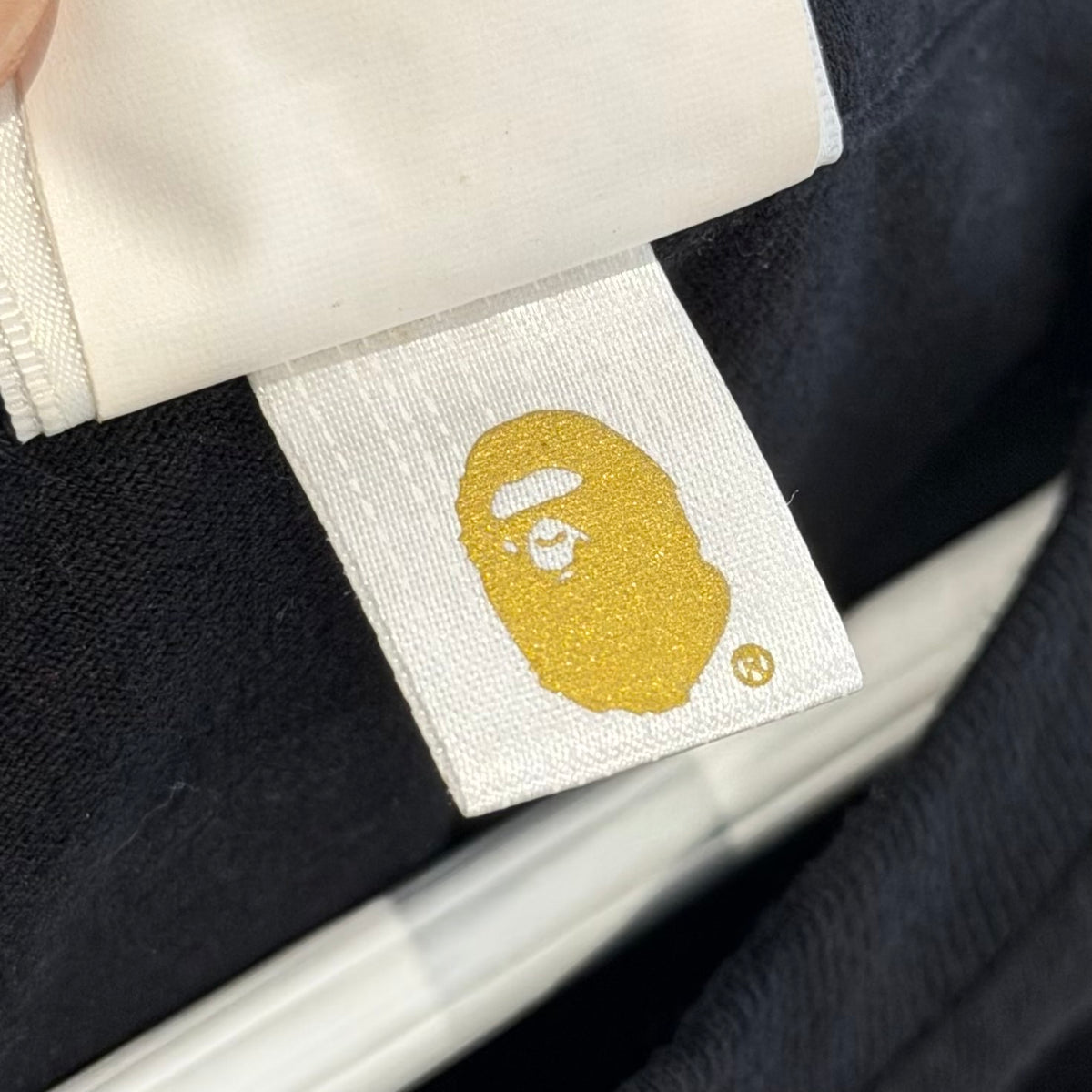 BAPE COLLEGIATE VACATION TEE ‘BLACK’