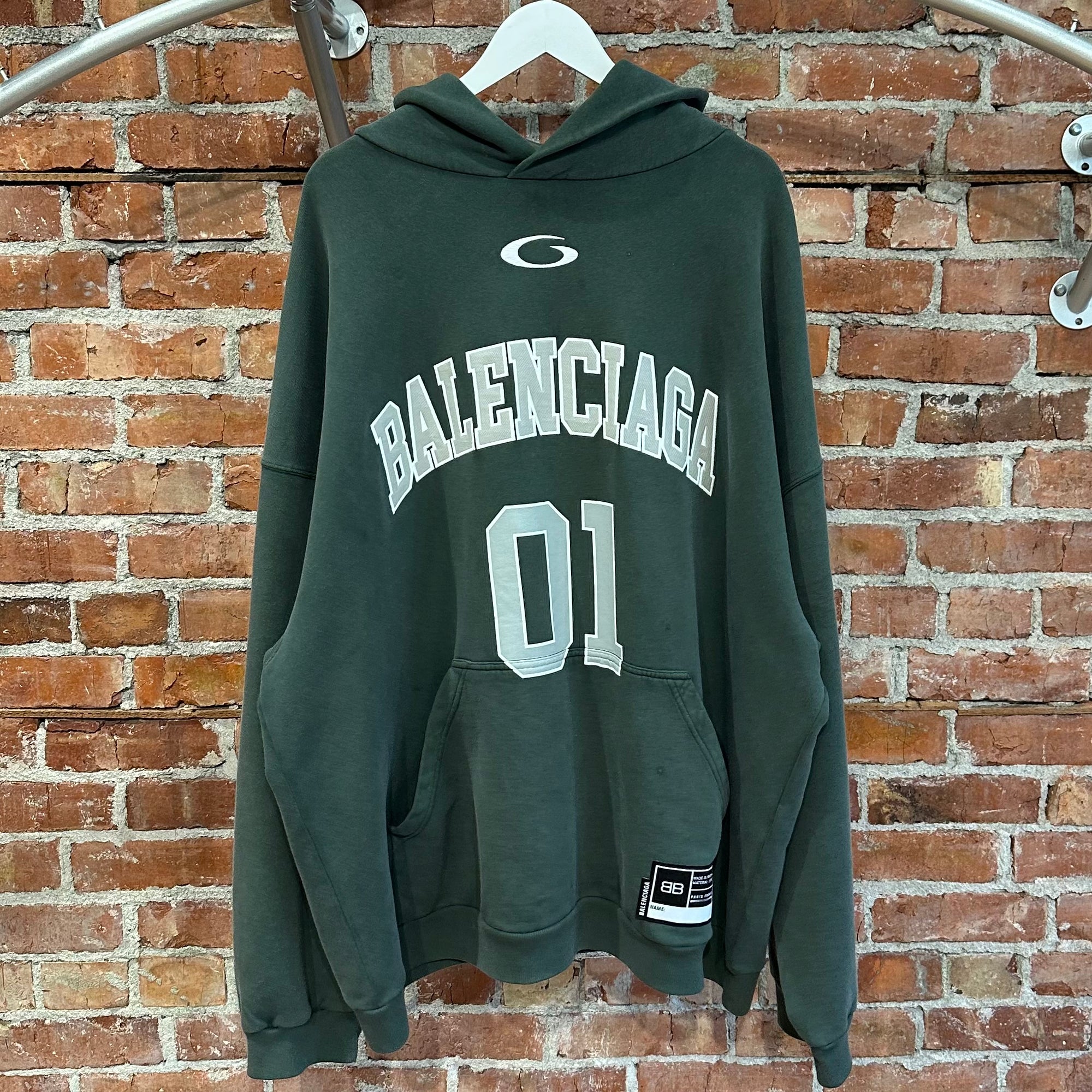 BALENCIAGA SS25 BASKETBALL LARGE FIT HOODIE ‘FOREST’