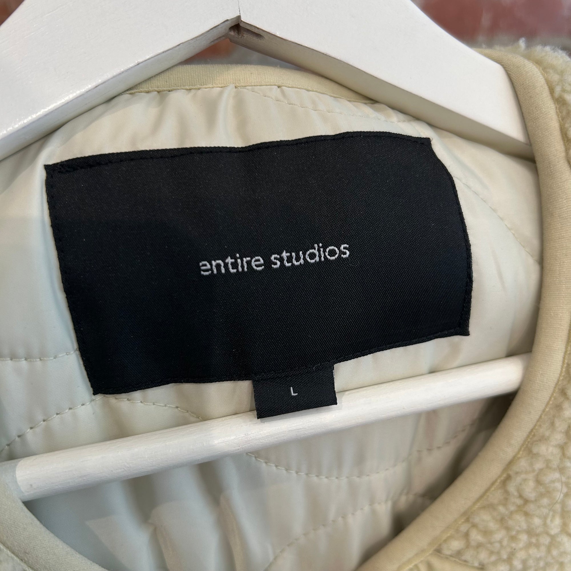 ENTIRE STUDIOS SHERPA FLEECE VEST ‘CREAM’