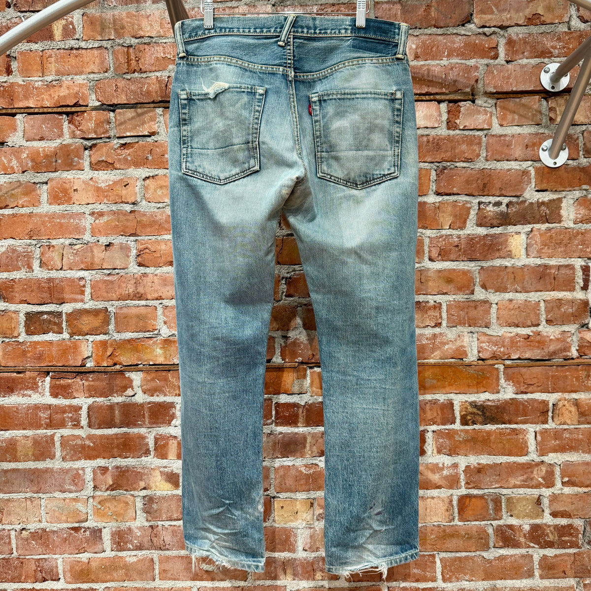 EVISU VINTAGE BIG E THRASHED DENIM ‘LIGHT BLUE’