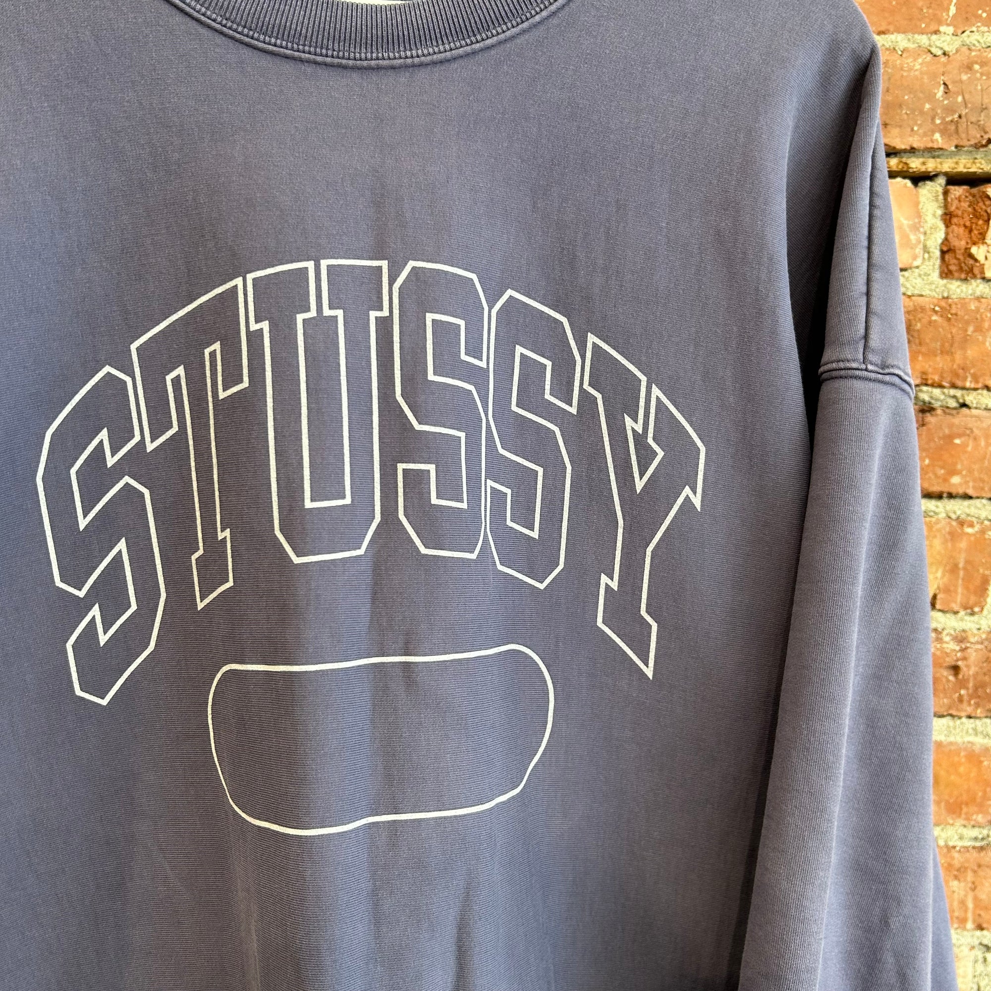 STUSSY COLLEGIATE LOGO BOXY CREWNECK ‘WASHED PURPLE’