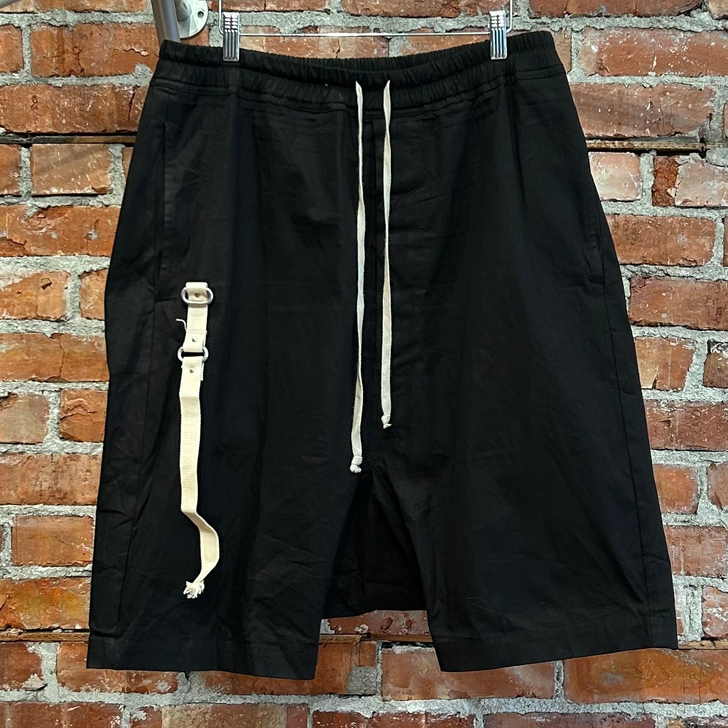 RICK OWENS FW19 LARRY POD SHORTS ‘BLACK’