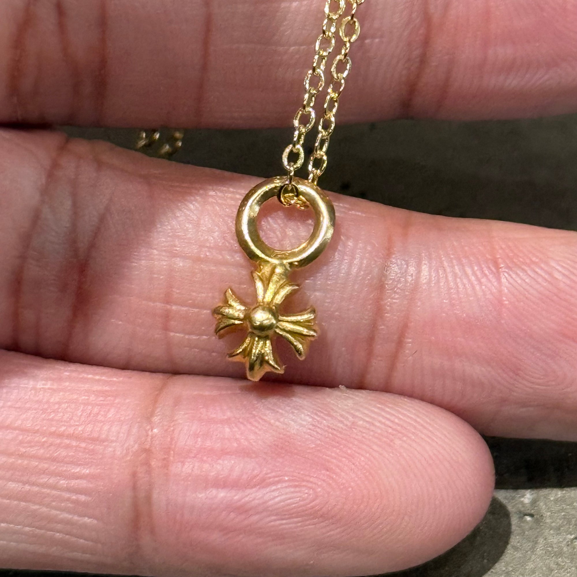 CHROME HEARTS PLUS CROSS 22K CHARM NECKLACE ‘GOLD’