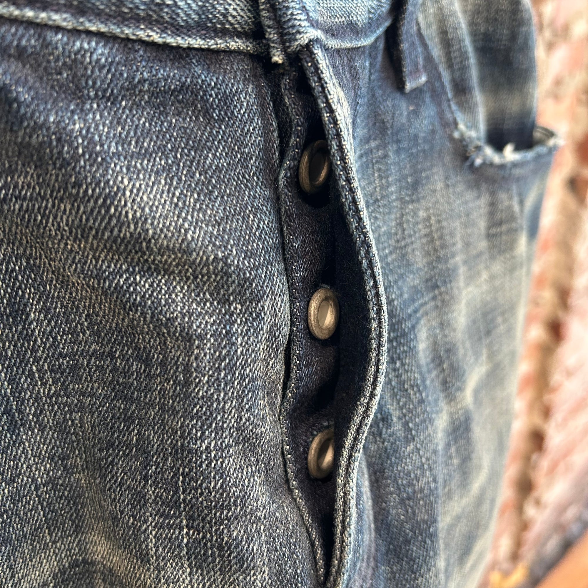 K-TWO STUDIOS MUDWASH BAGGY STRAIGHT DENIM ‘BLUE’