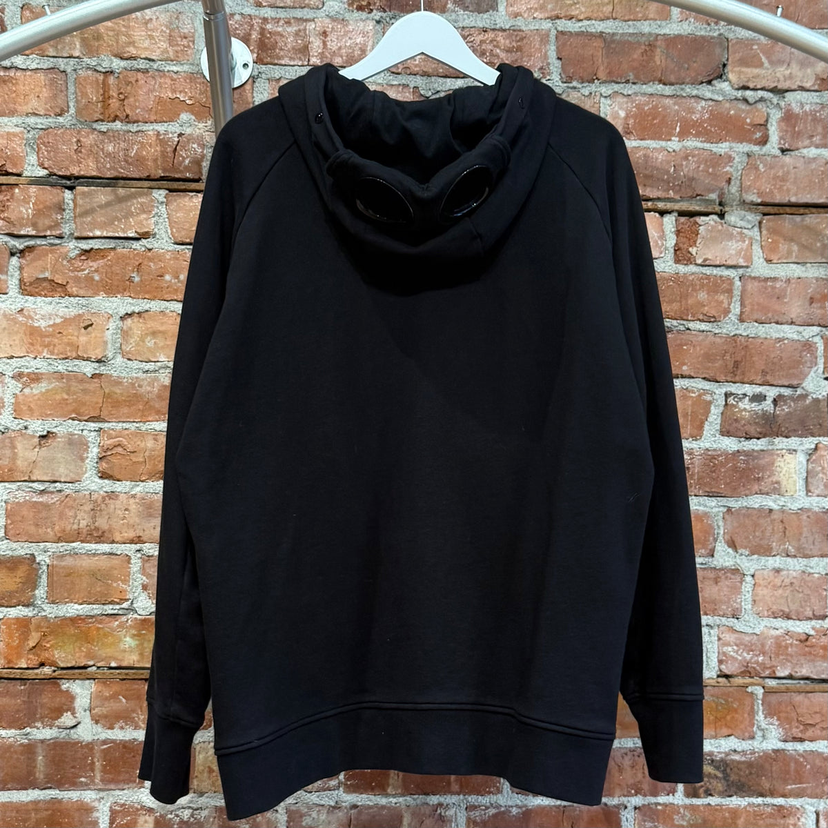 C.P. COMPANY DIAGONAL RAISED FLEECE GOGGLE ZIP HOODIE ‘BLACK’