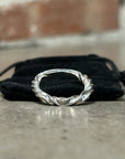 DEAL DESIGN REVERSE TWIST SCROLL RING 'SILVER'