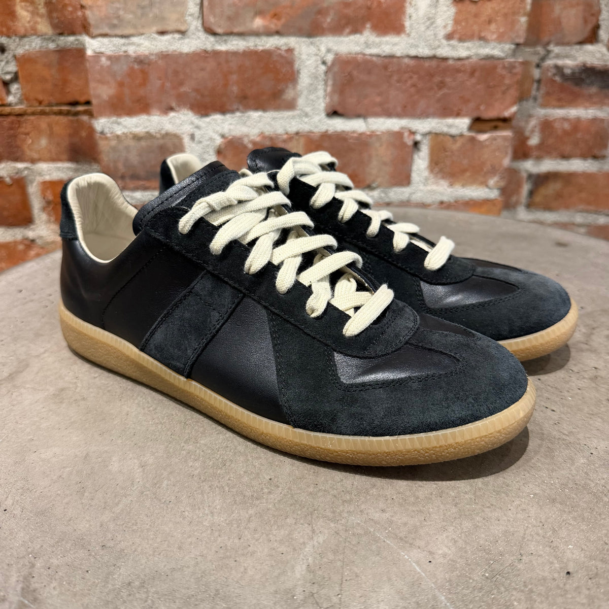 MASION MARGIELA REPLICA GAT SNEAKERS ‘BLACK/GUM’