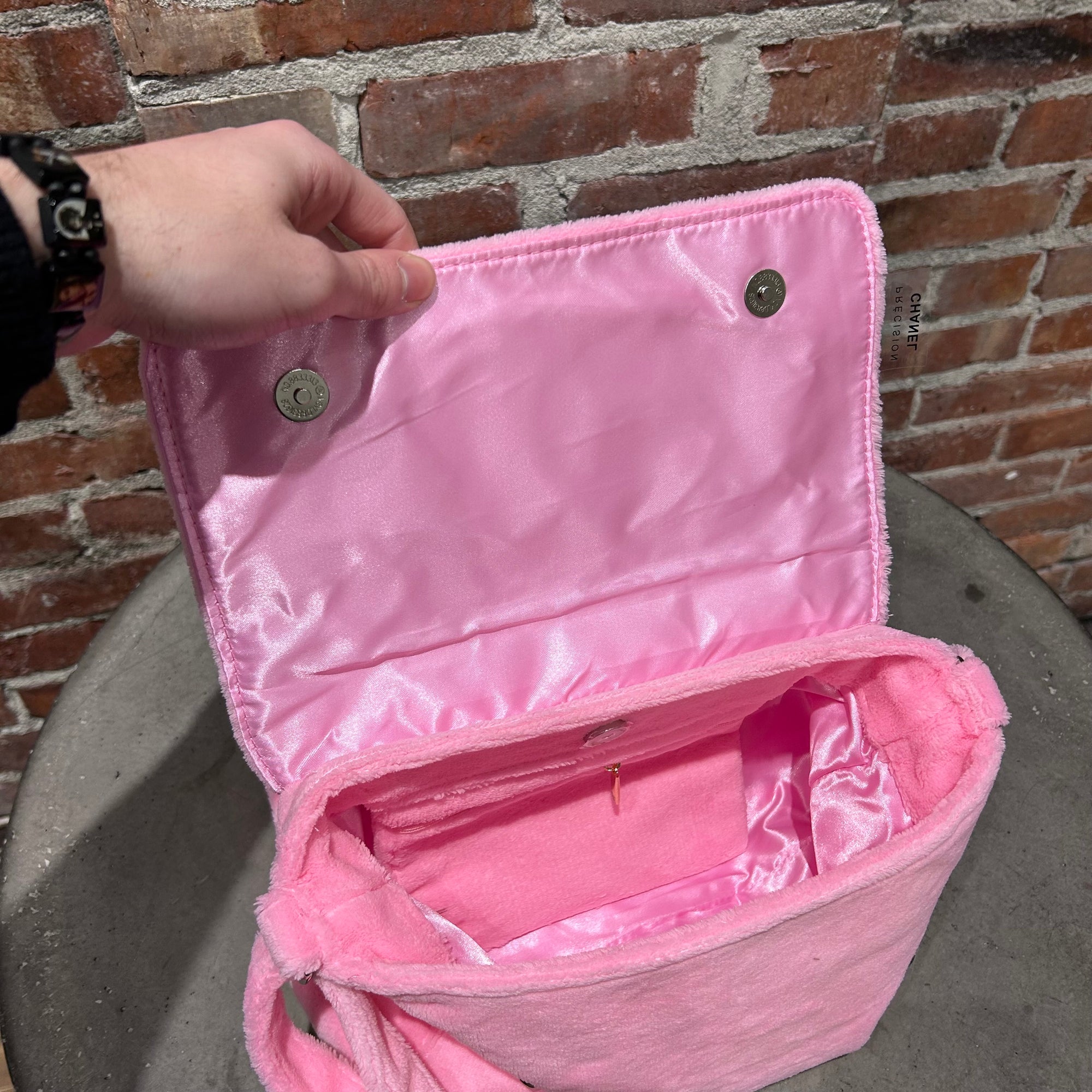 CHANEL VIP EXCLUSIVE CROSSBODY BAG ’PINK’