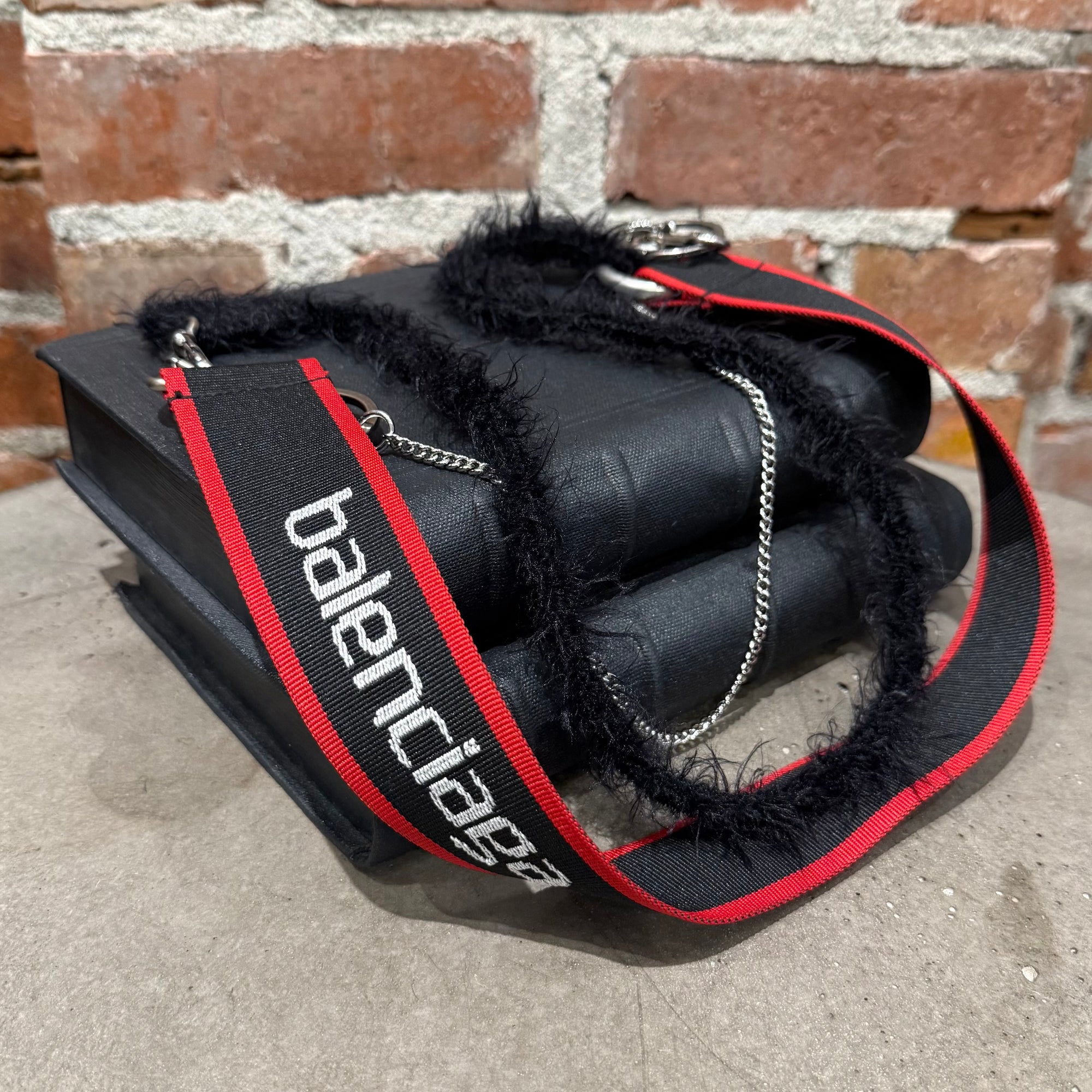 BALENCIAGA HYBRID CAMERA STRAP WALLET CHAIN ‘BLACK/RED’