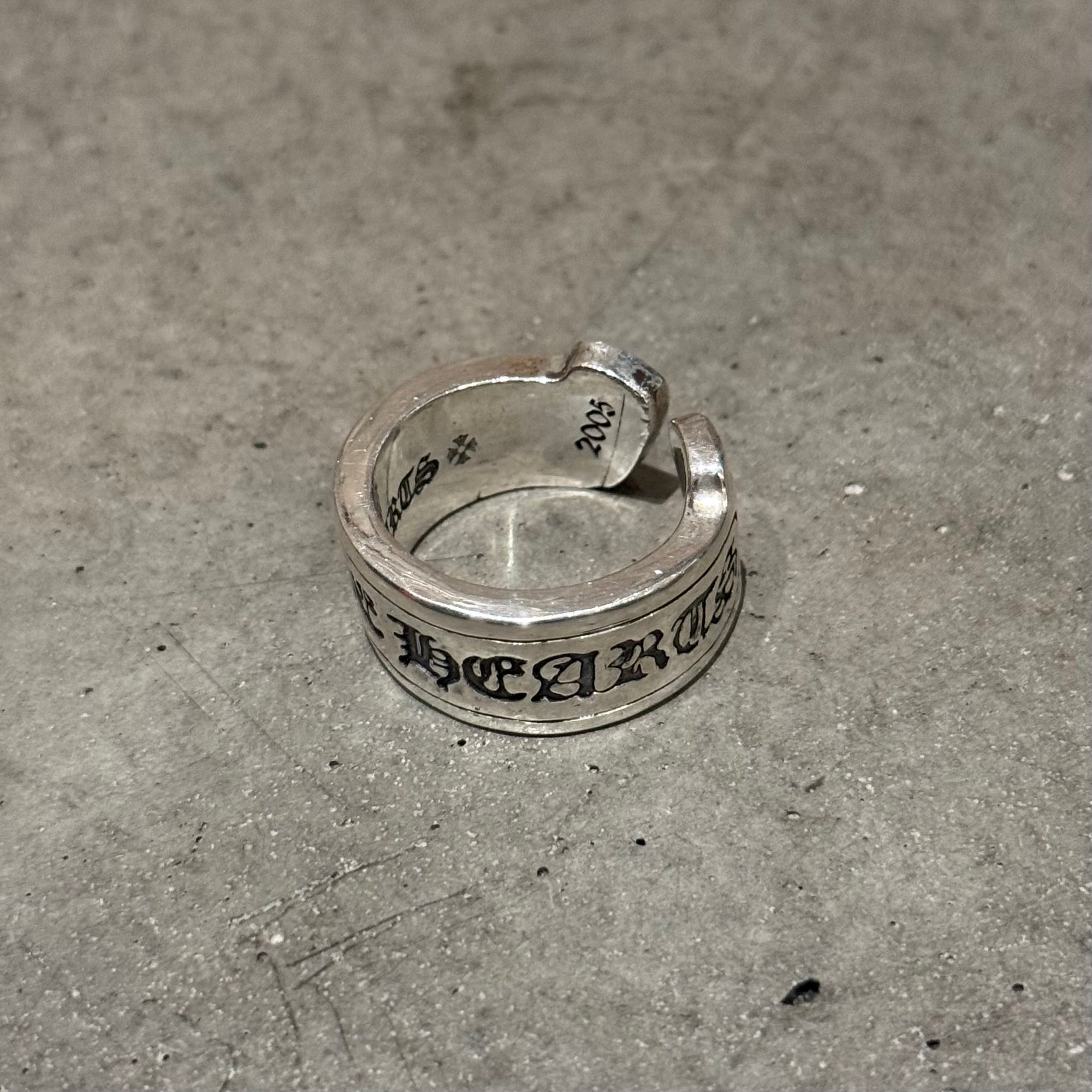 CHROME HEARTS LARGE SCROLL RING ‘SILVER’