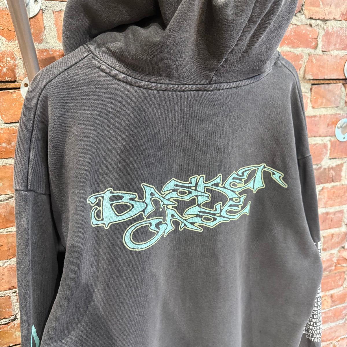 BASKETCASE ROCK PULLOVER HOODIE ‘SLATE’