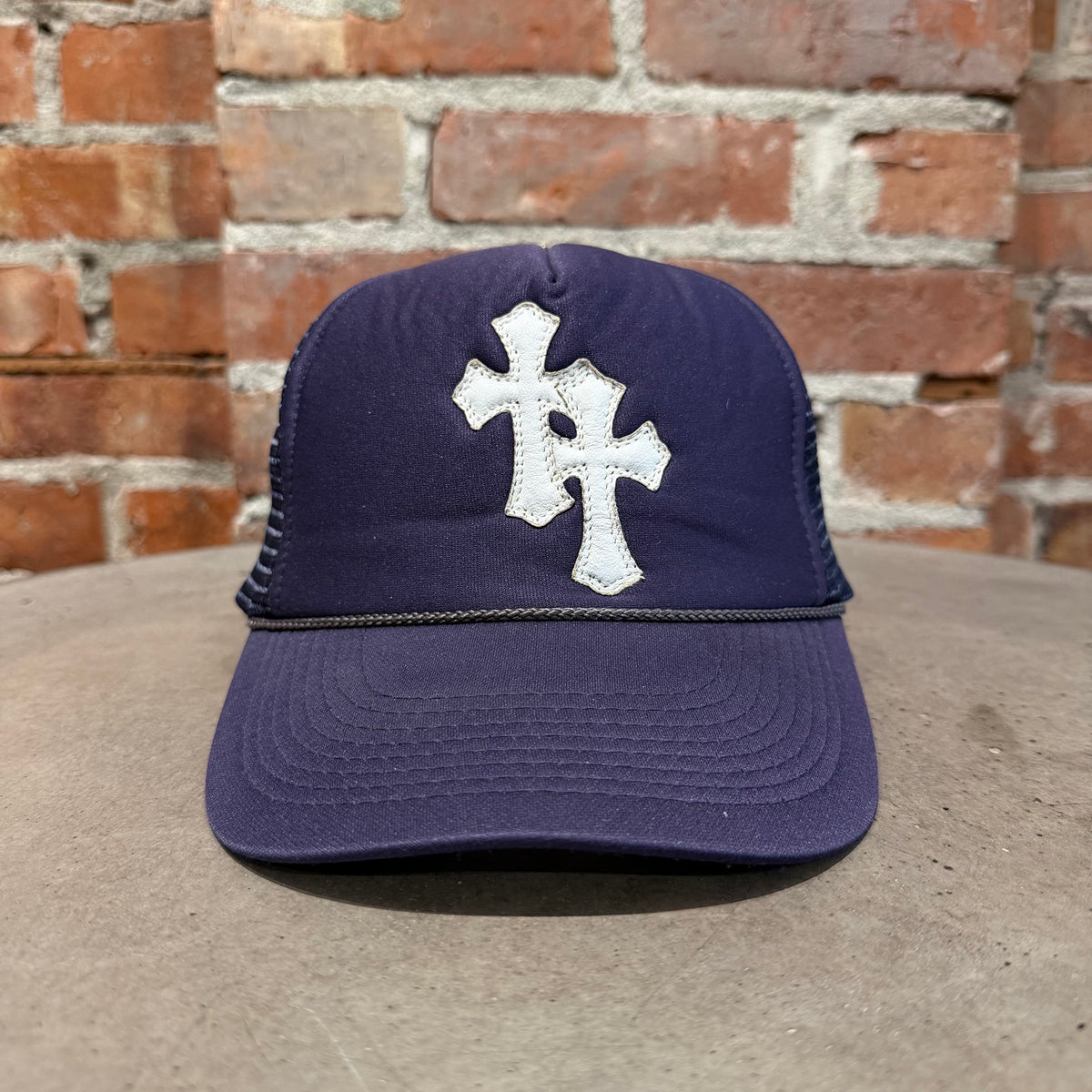 CHROME HEARTS DOUBLE CROSS PATCH TRUCKER HAT ‘NAVY’