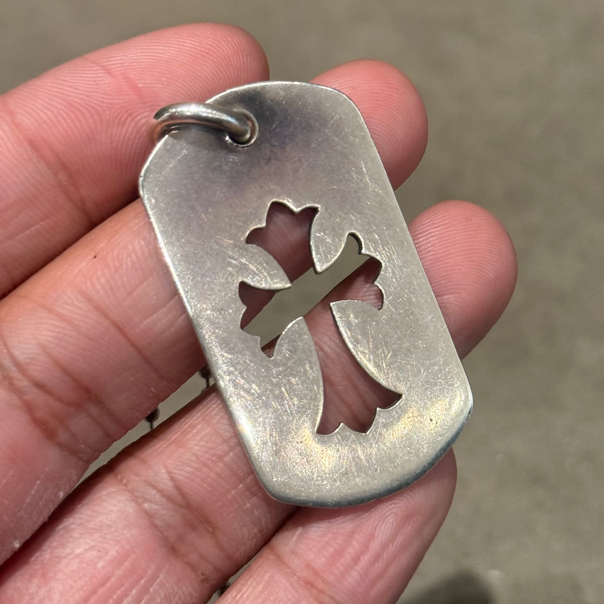 CHROME HEARTS CROSS CUT-OUT DOG TAG NECKLACE ‘SILVER’