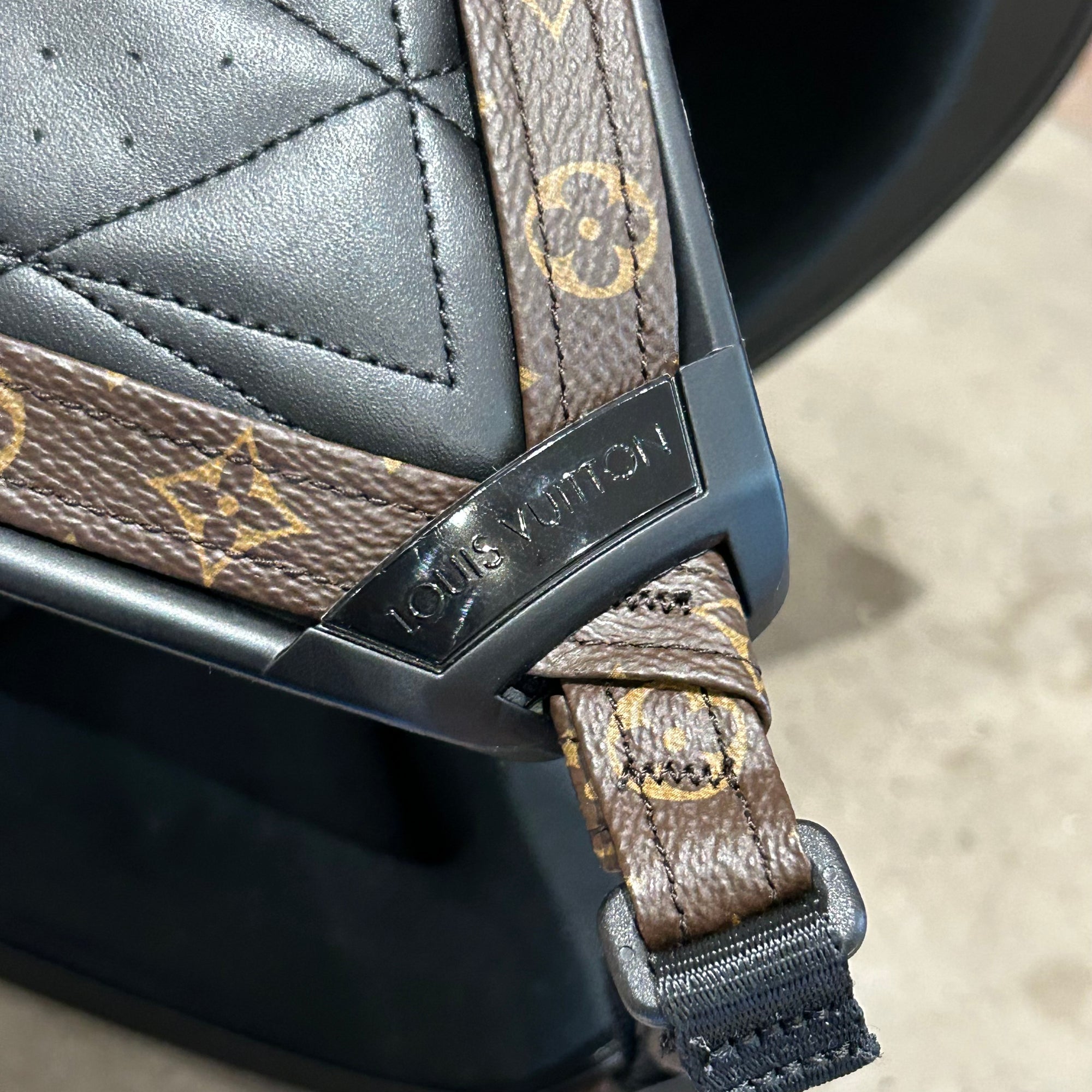 LOUIS VUITTON SKI HELMET ‘BLACK’