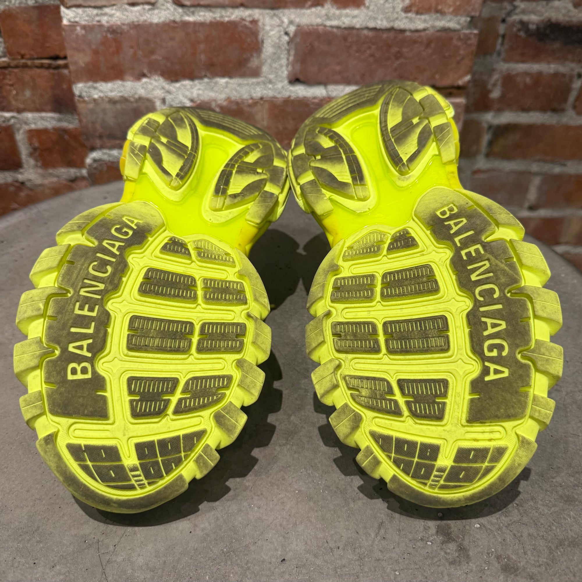 BALENCIAGA TRACK RUNNER SNEAKER ‘YELLOW’
