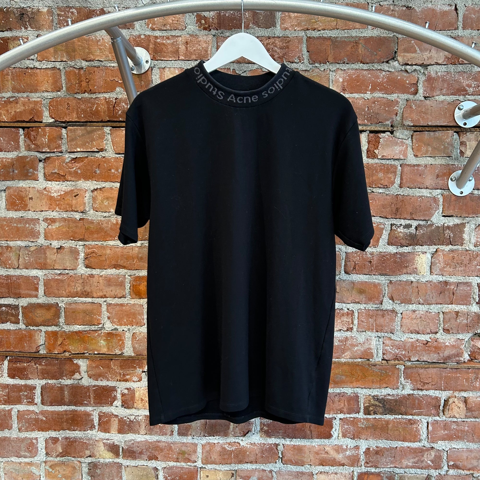 ACNE STUDIOS COLLAR PRINT TEE ‘BLACK’