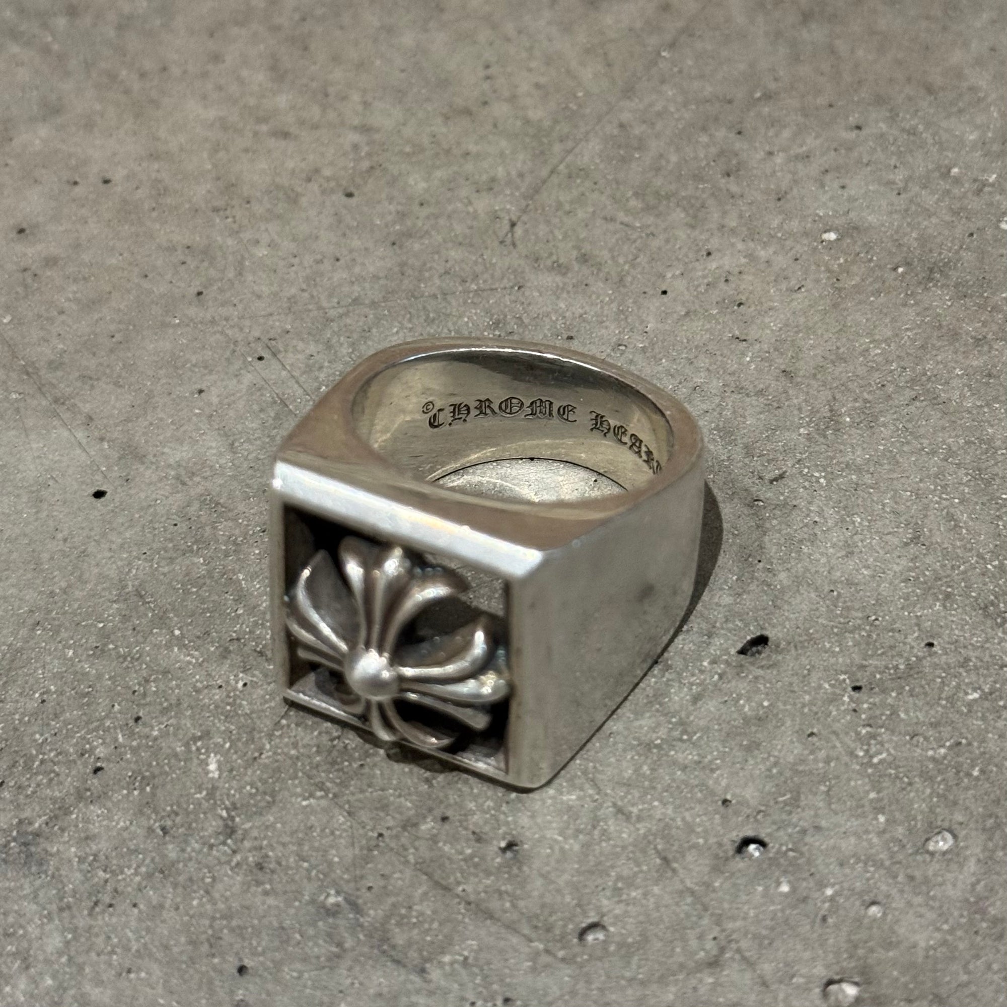 CHROME HEARTS PLUS CROSS BLOCK RING ‘SILVER’