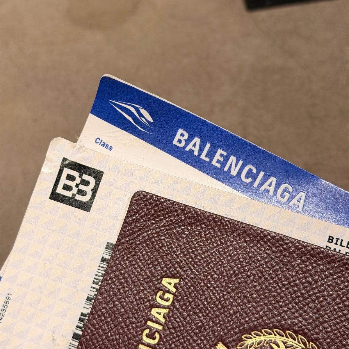 BALENCIAGA SS24 PASSPORT WALLET ‘MULTI’