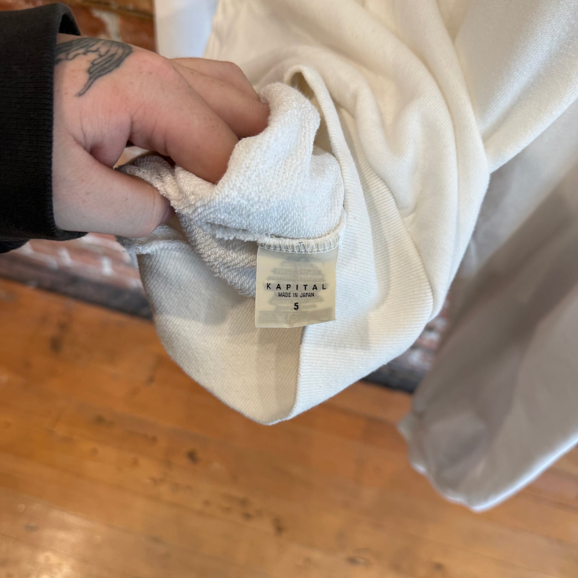 KAPITAL SMILEY PATCH CREWNECK ‘WHITE’