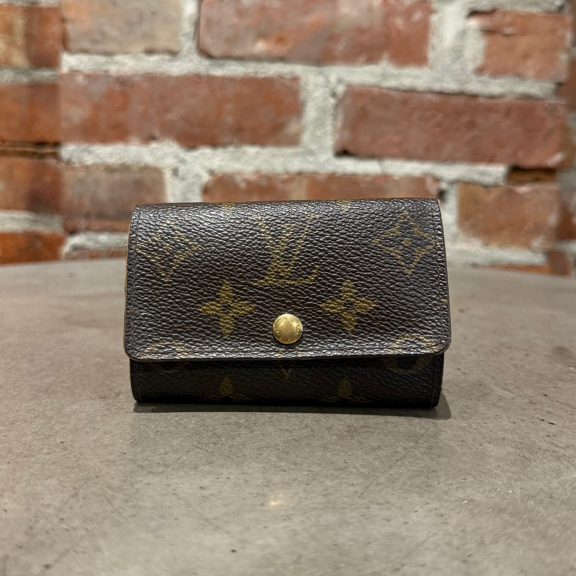 LOUIS VUITTON MONOGRAM KEY CASE ‘BROWN’