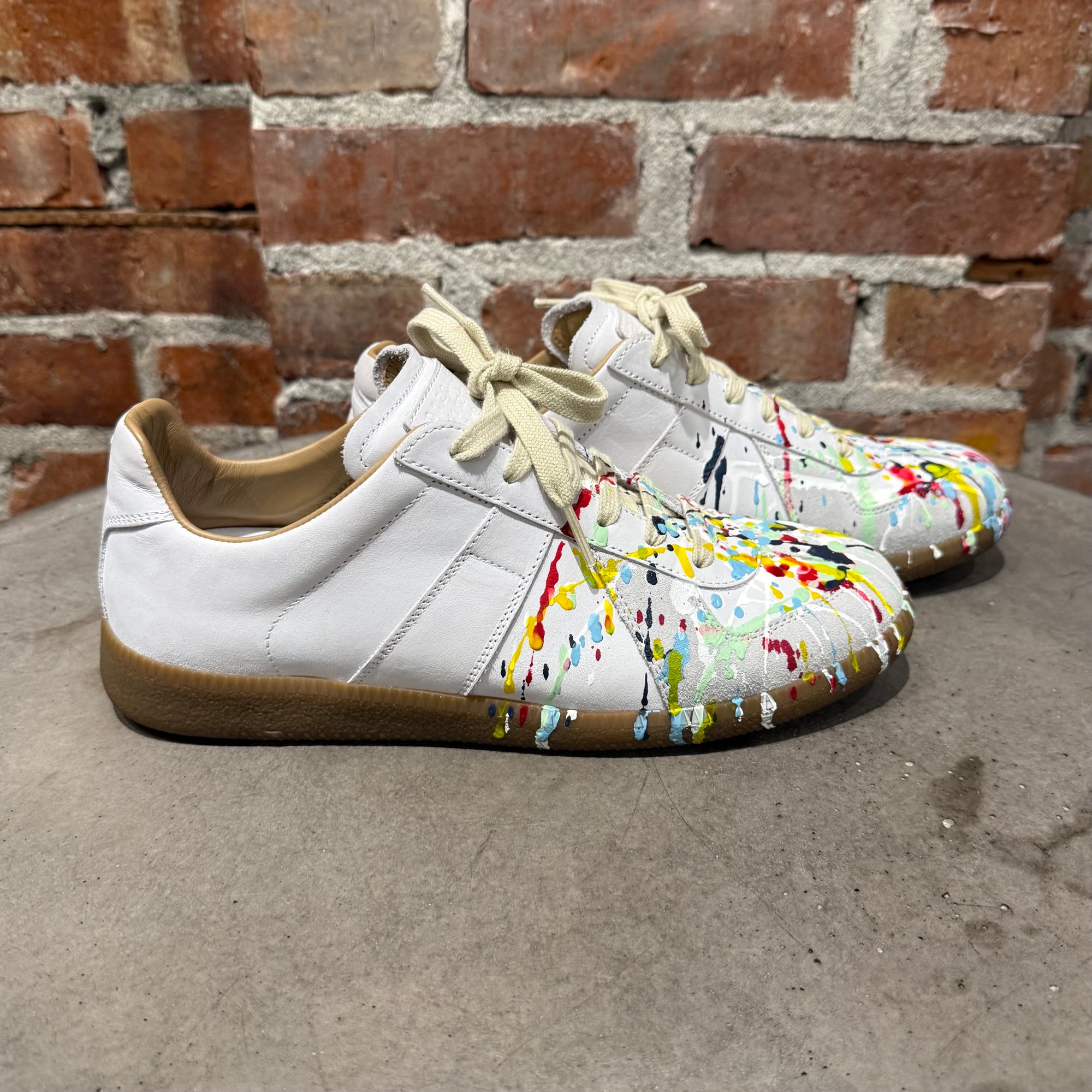 MAISON MARGIELA PAINT SPLATTER GATS ‘WHITE’ – Sadō Room