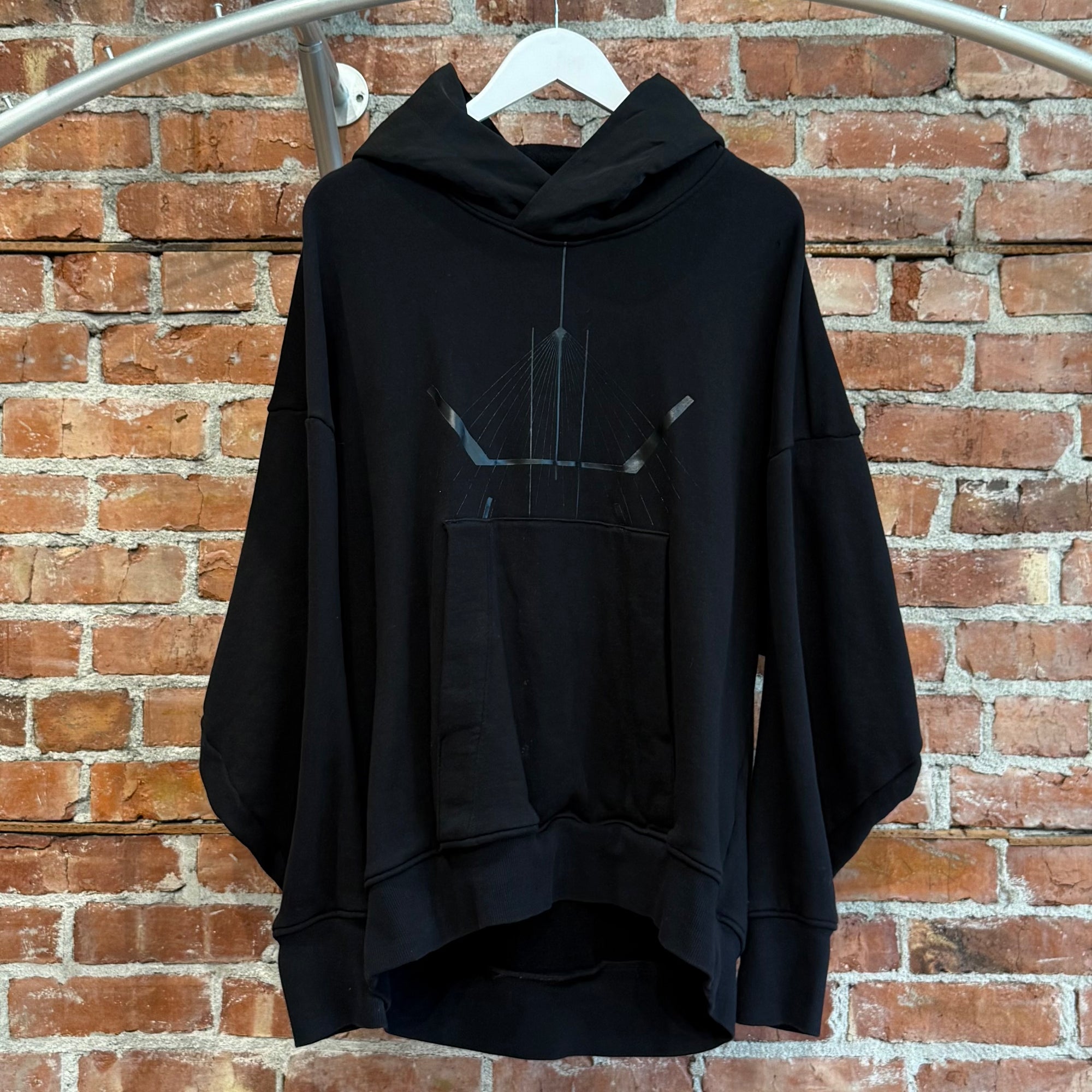 JULIUS SS24 SCALENE PULLOVER HOODIE ‘BLACK’