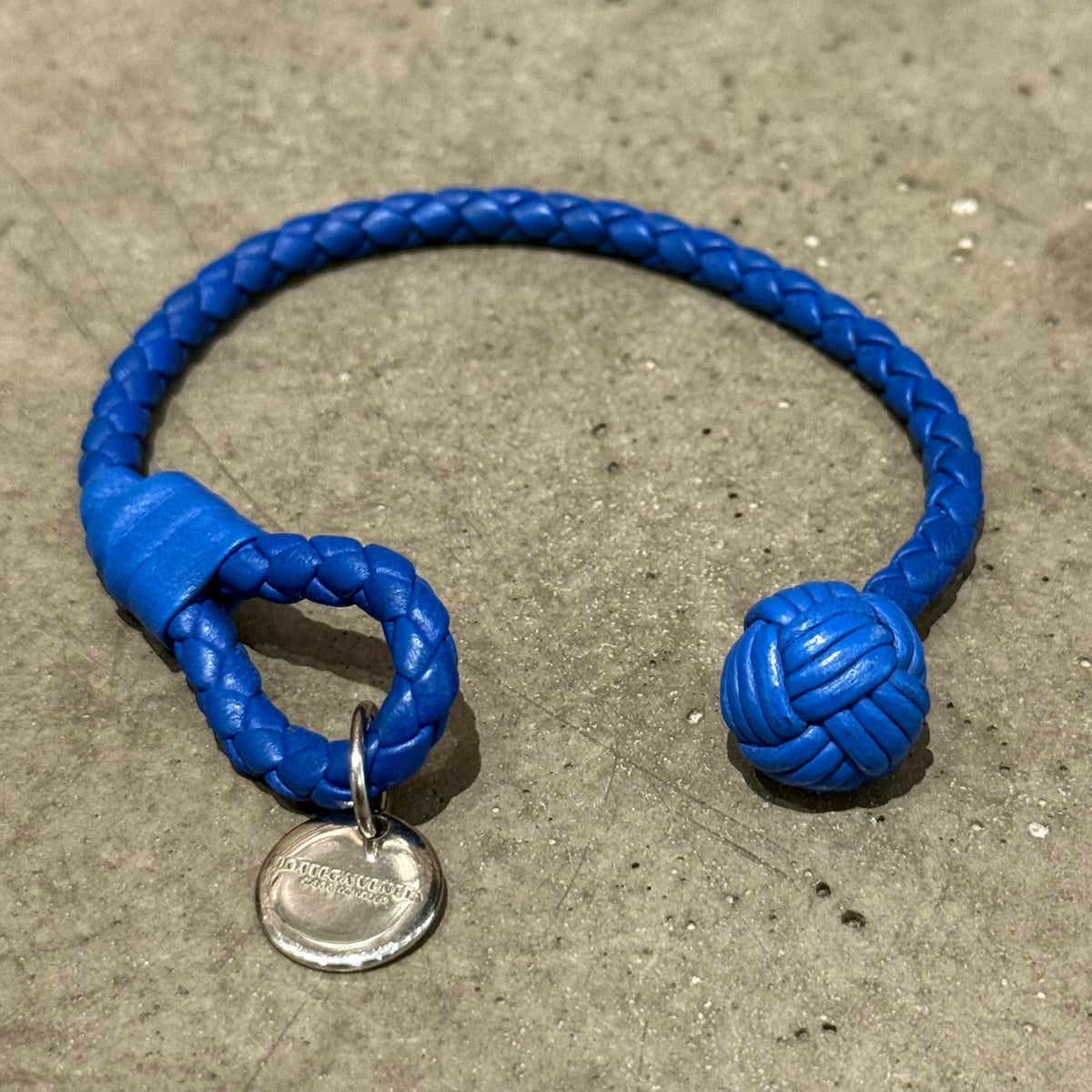 BOTTEGA VENETA INTRECCIATO LEATHER BRACELET ‘BLUE’