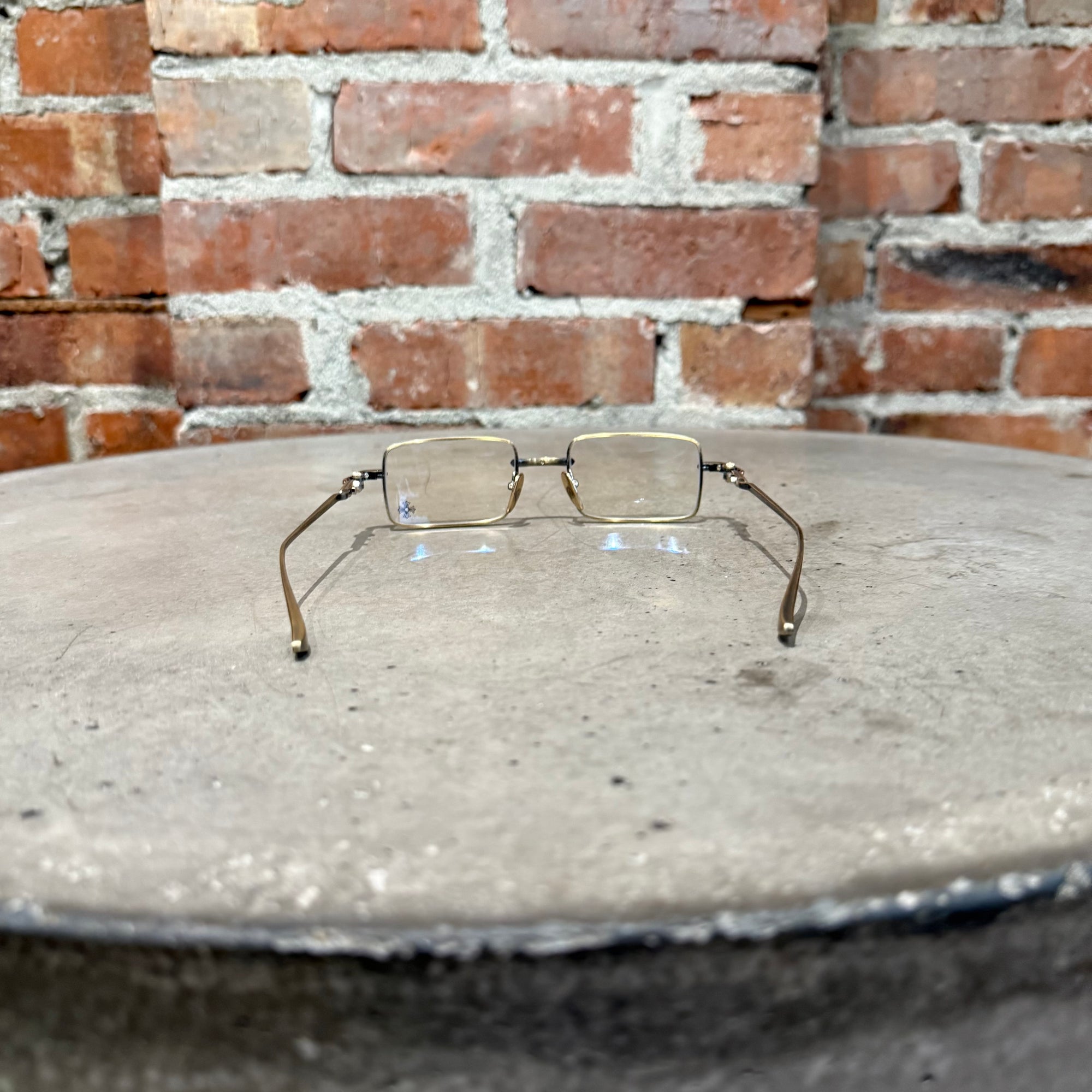 CHROME HEARTS BUCKLE RIDER GLASSES ‘BRASS’