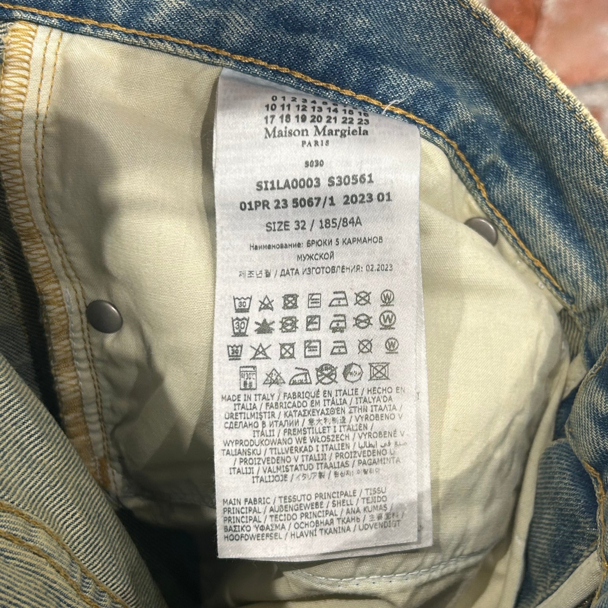 MAISON MARGIELA SLIM FIT DISTRESSED DENIM ‘RUST’