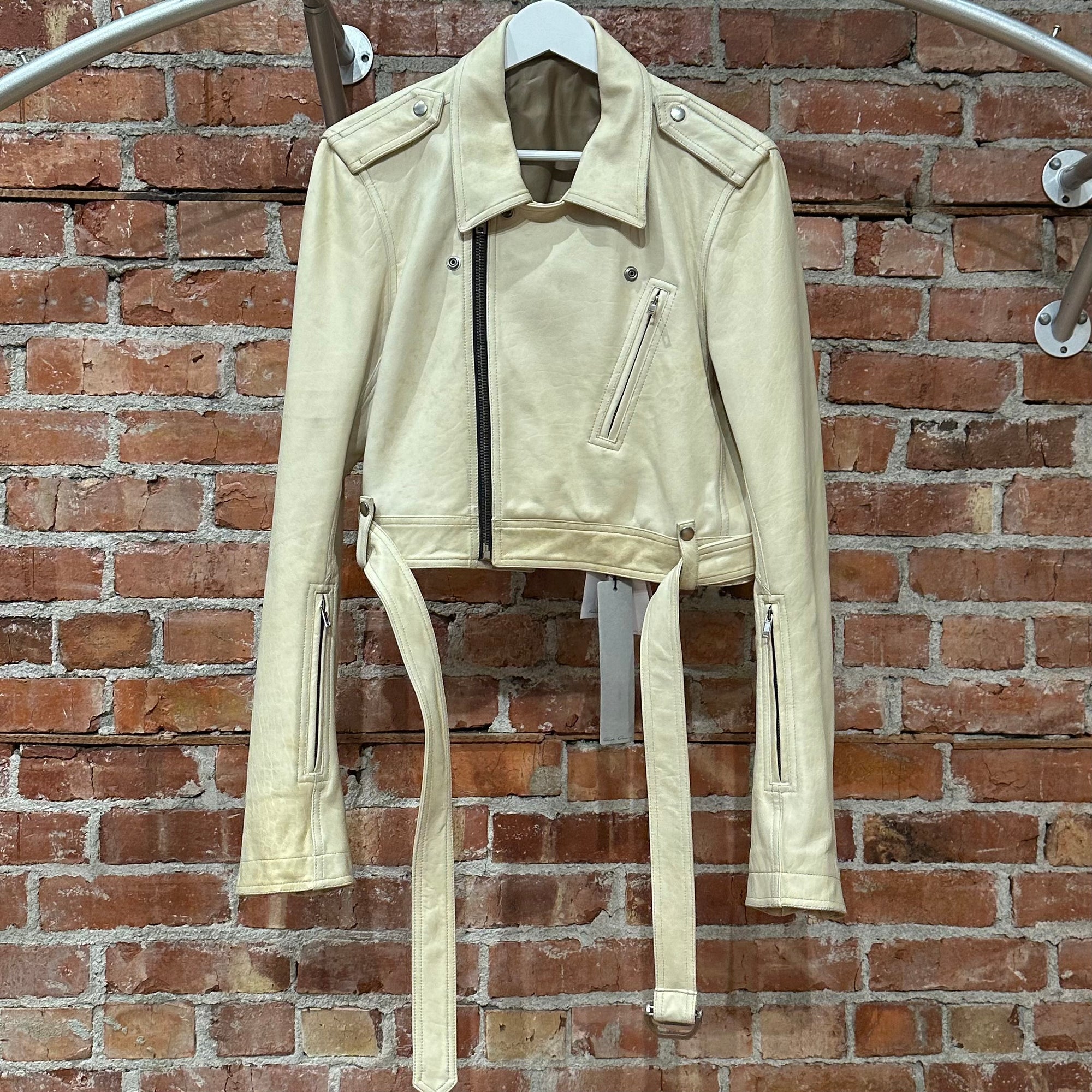 RICK OWENS SS25 LUKE CROPPED LEATHER JACKET ‘MILK’