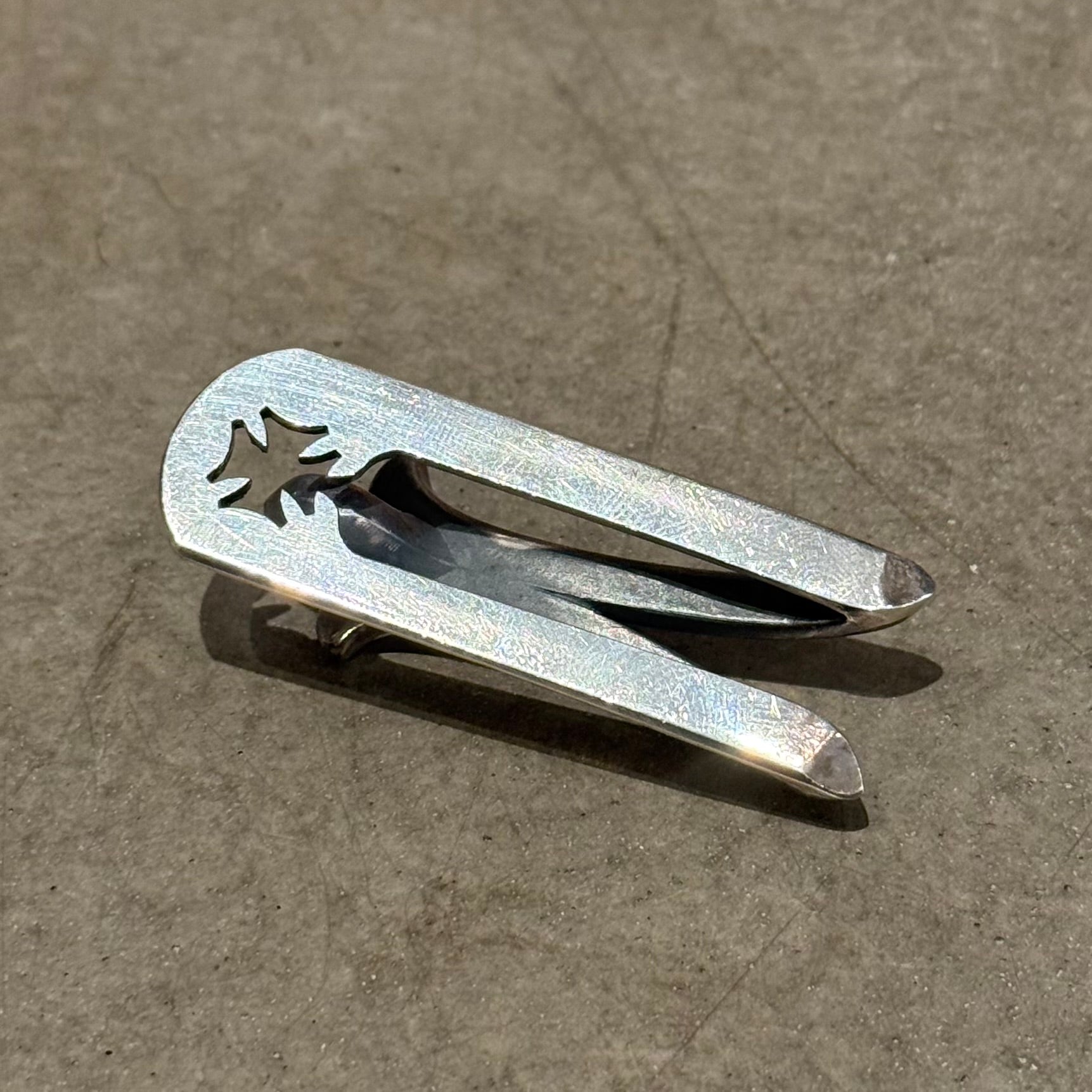 DEAL DESIGN LILY END BELT KEEPER ‘SILVER’