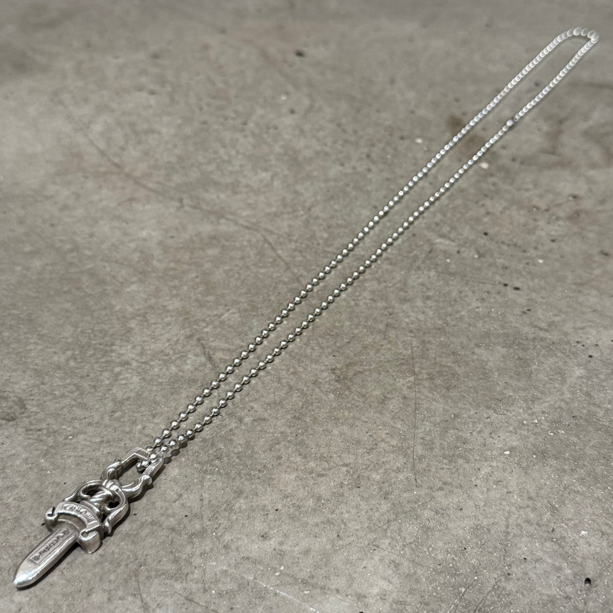CHROME HEARTS 
