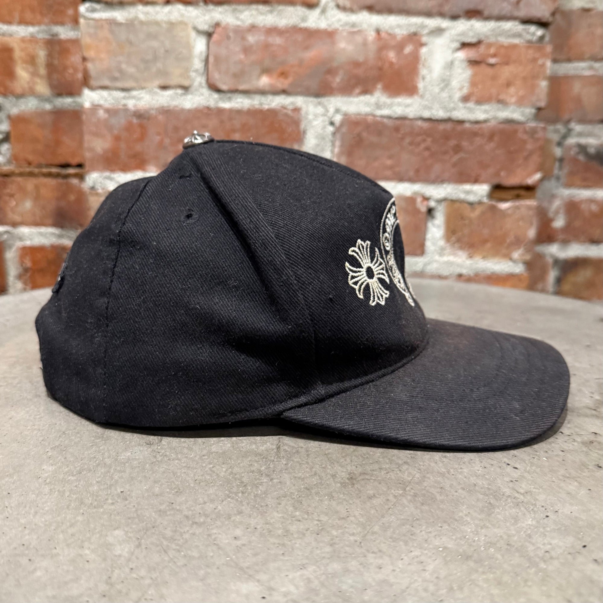 CHROME HEARTS HORSESHOE DENIM HAT ‘BLACK’