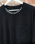 CHROME HEARTS SCRIPT COLLAR PRINT POCKET TEE ‘BLACK’