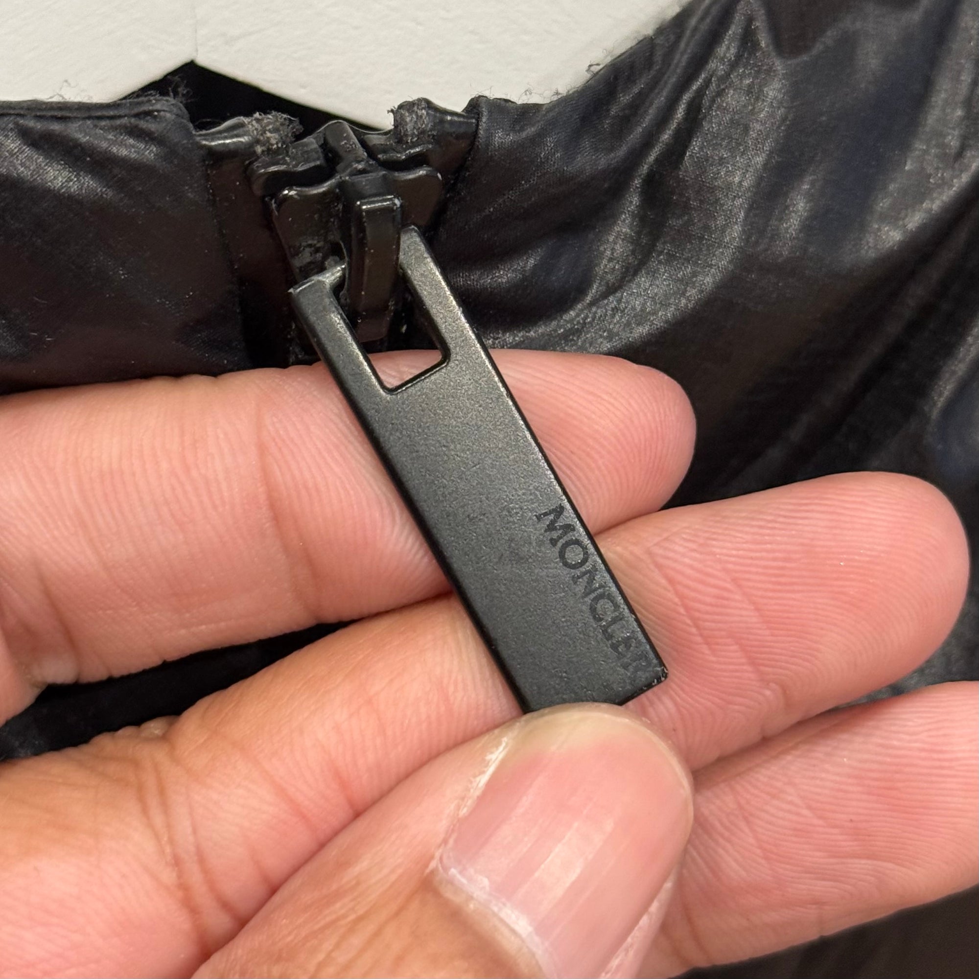 MONCLER JILDAZ TONAL DOWN PUFFER JACKET ‘BLACK’