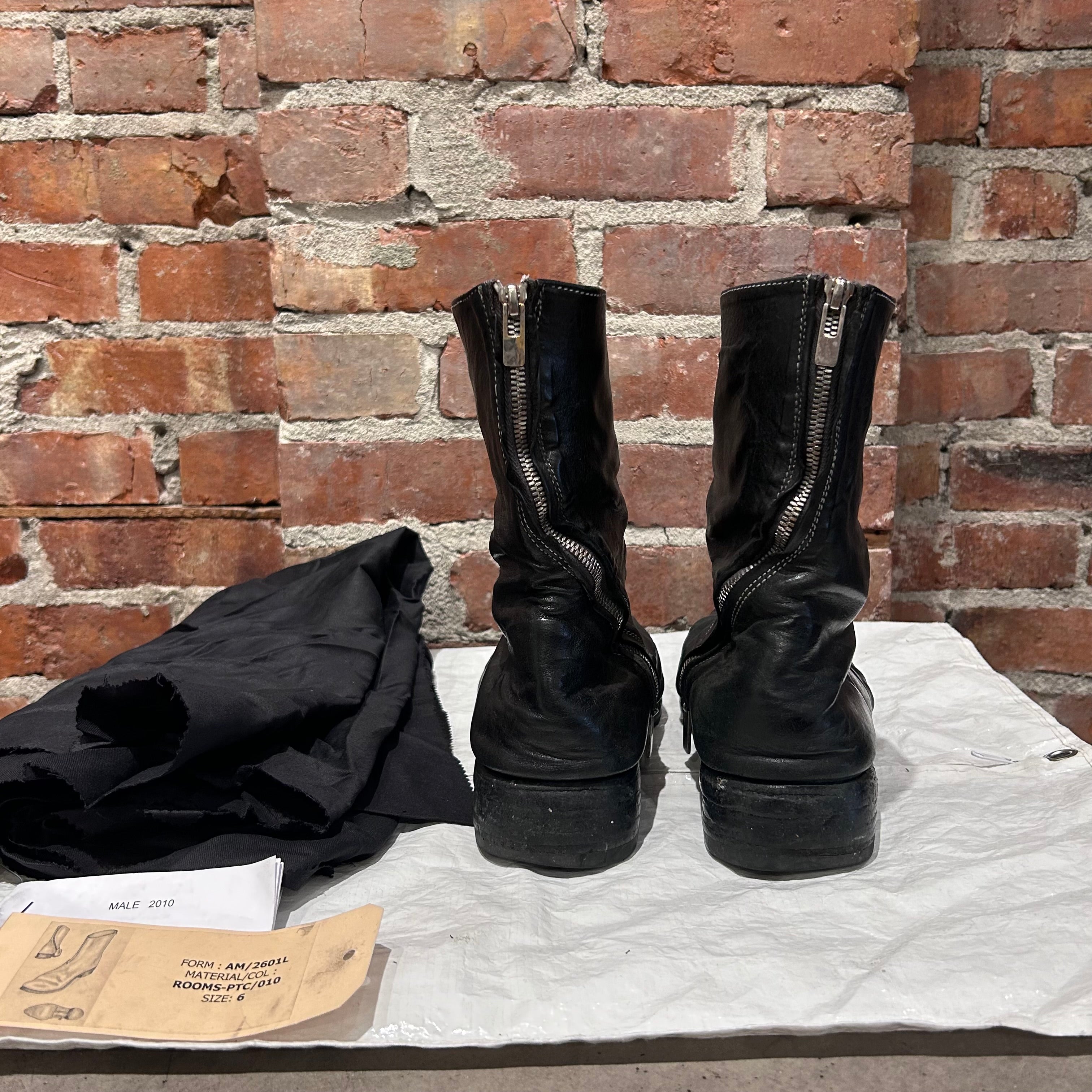 CAROL CHRISTIAN POELL TORNADO ZIP BOOTS 'BLACK' – Sadō Room