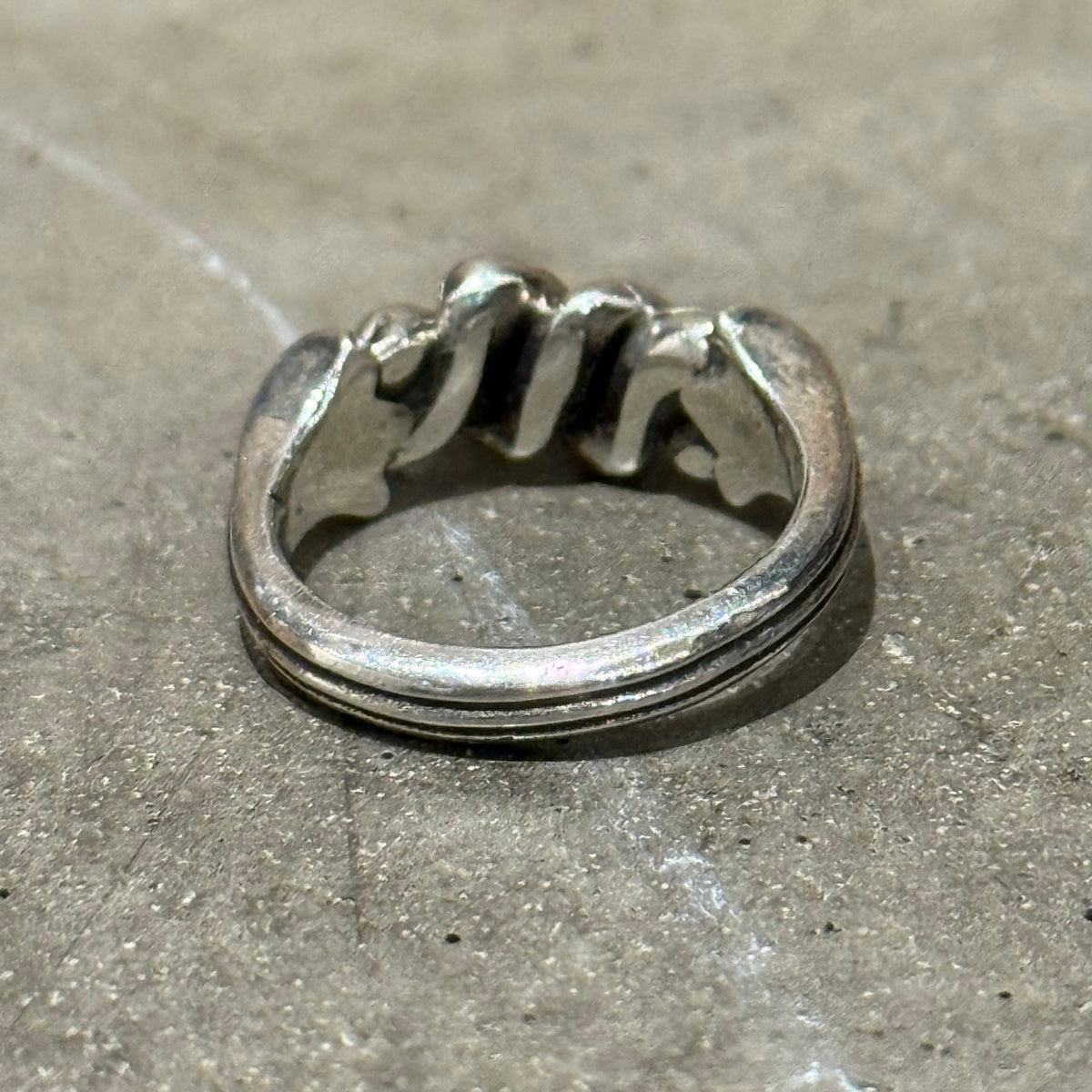 CHROME HEARTS TINY-E KNOT RING ‘SILVER’