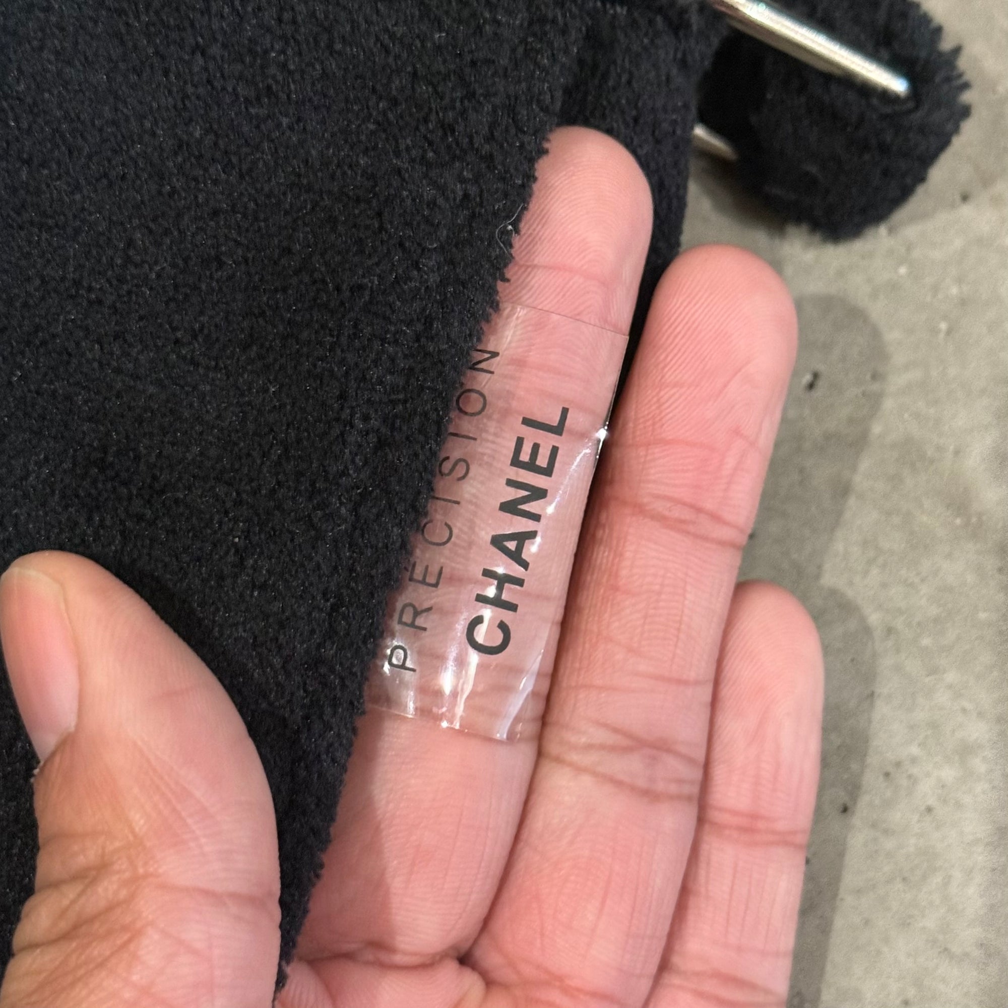 CHANEL VIP EXCLUSIVE CROSSBODY BAG ’BLACK/WHITE’