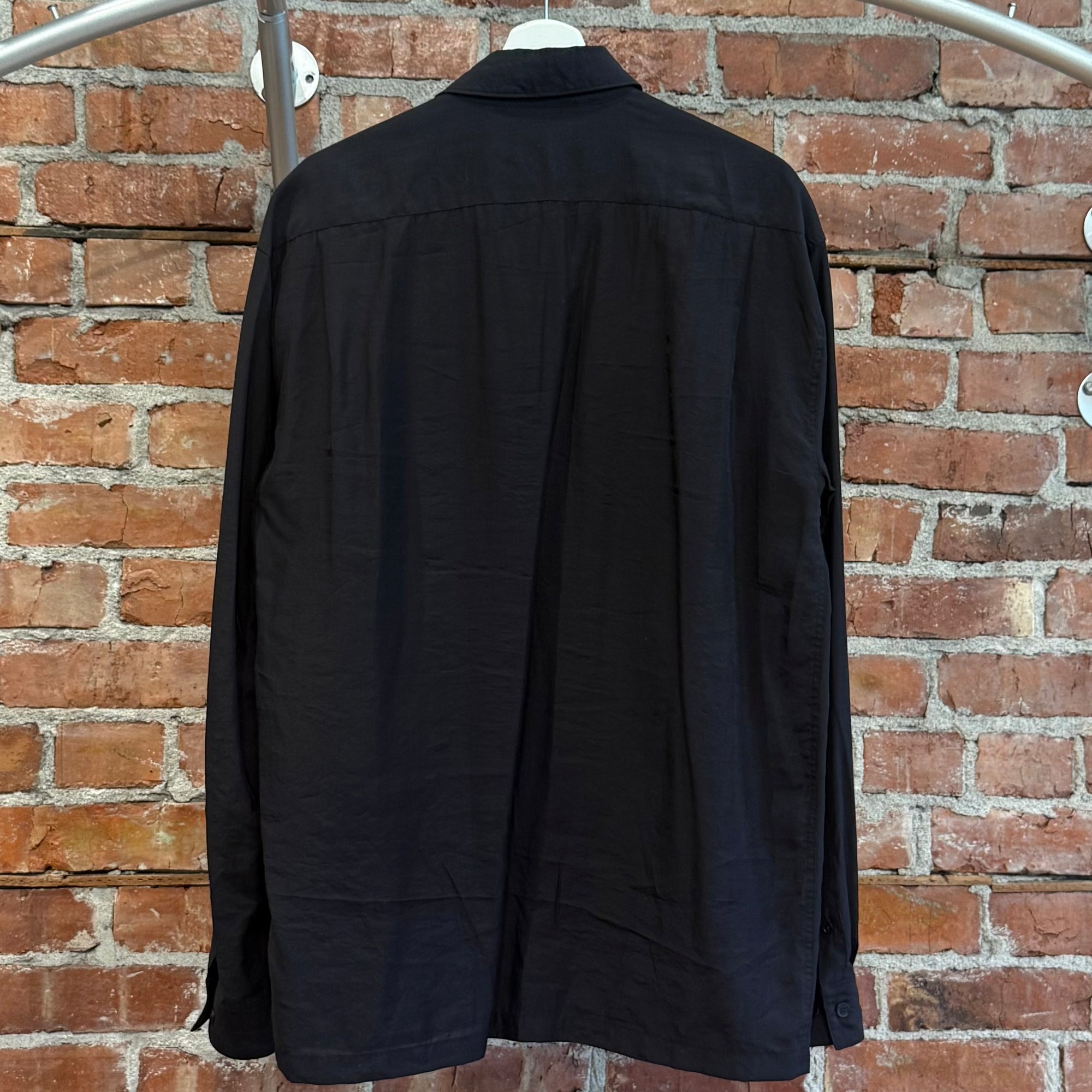 LEMAIRE LINEN RELAXED SHIRT ‘BLACK’