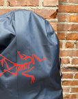 ARC’TERYX CARRIER DUFFLE 36L BAG ‘GREY RED’