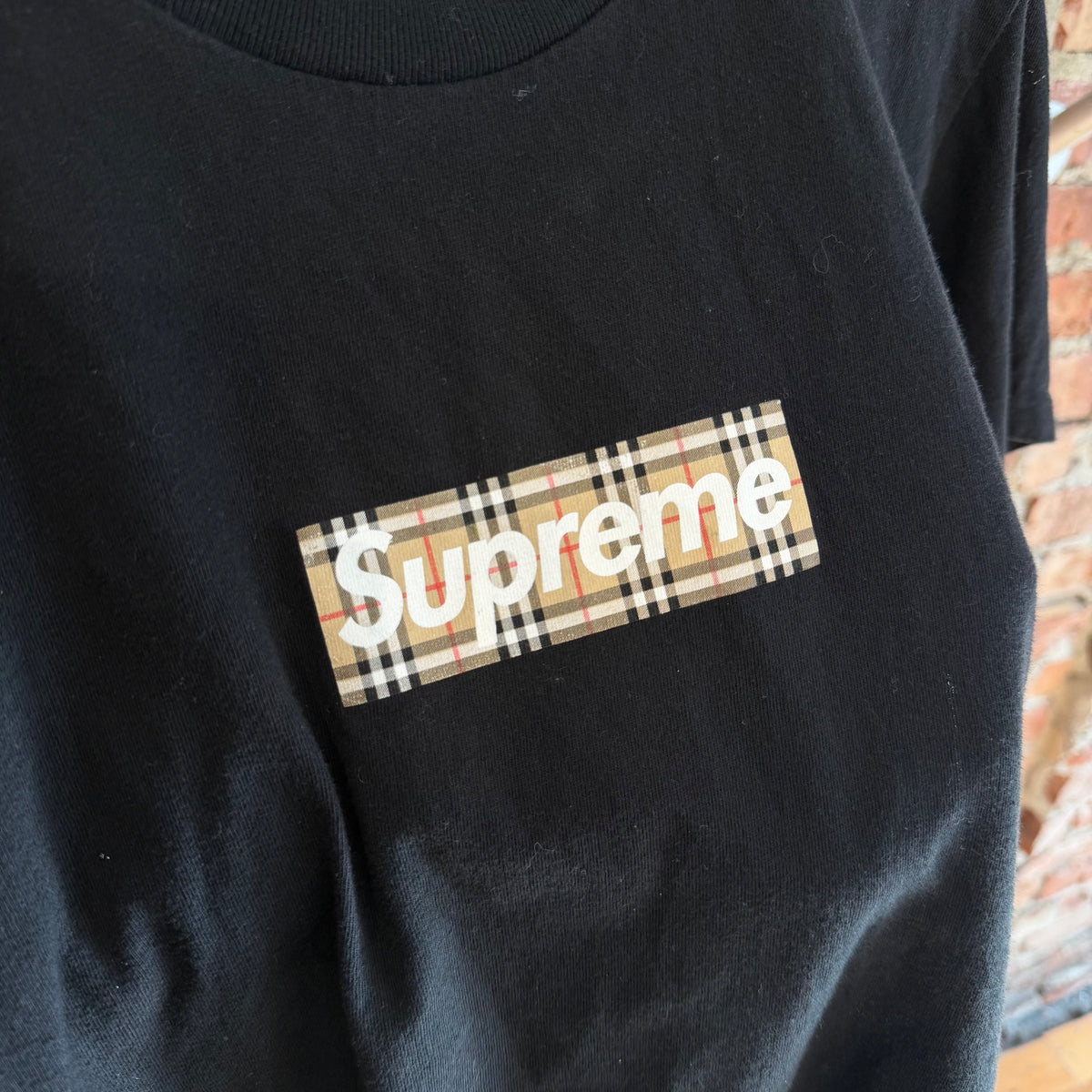 SUPREME SS22 BURBERRY BOX LOGO TEE ‘BLACK/BROWN’