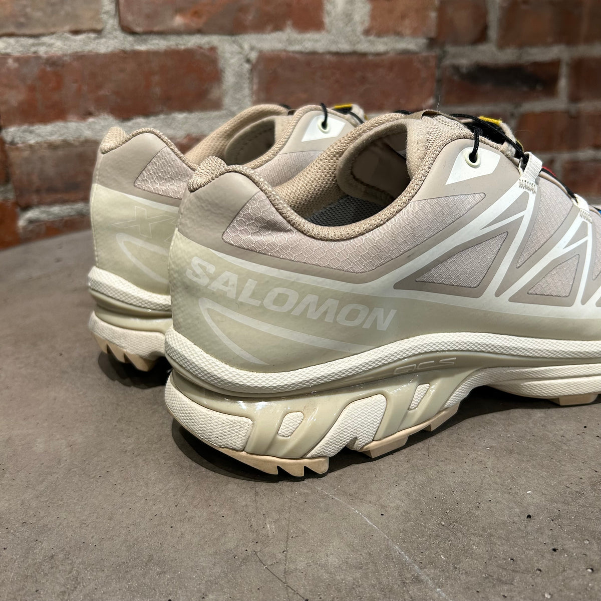 SALOMON XT-6 LOW SNEAKERS ‘CREAM’