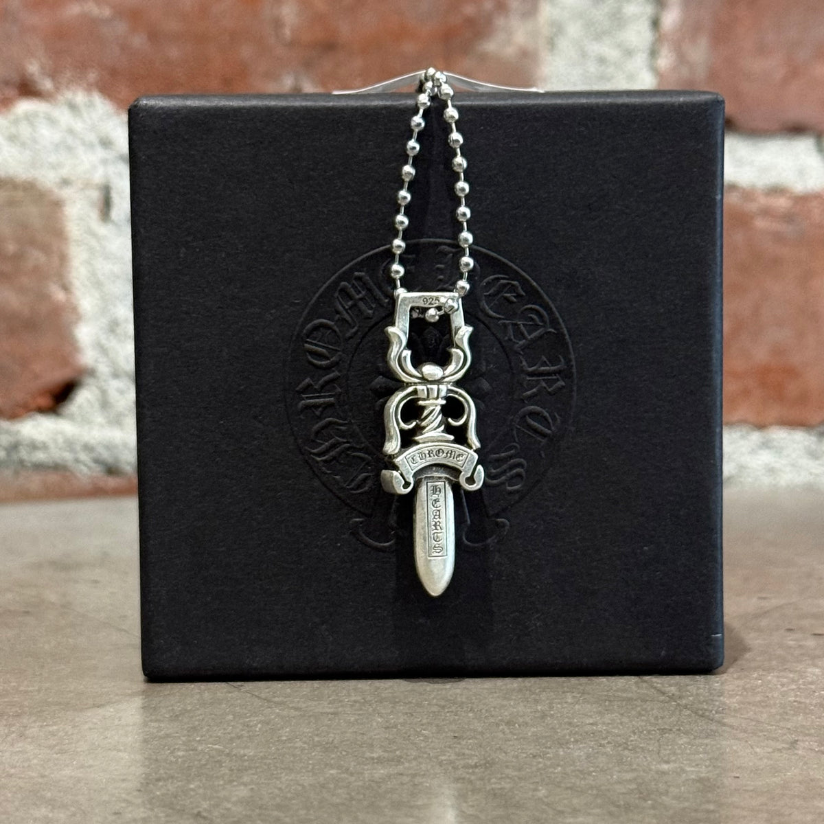 CHROME HEARTS 